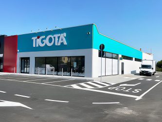 TIGOTA IVREA FACCIATA NUOVE INSEGNE